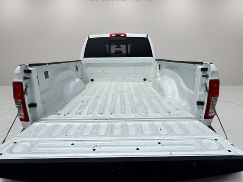 Used 2024 RAM 2500 Tradesman w/ Chrome Appearance Group AWD/4WD image 12