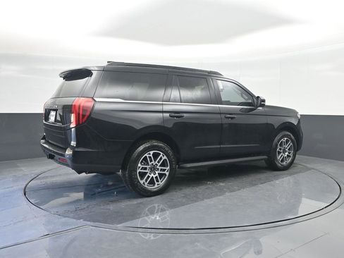 New 2025 Ford Expedition Active image 15