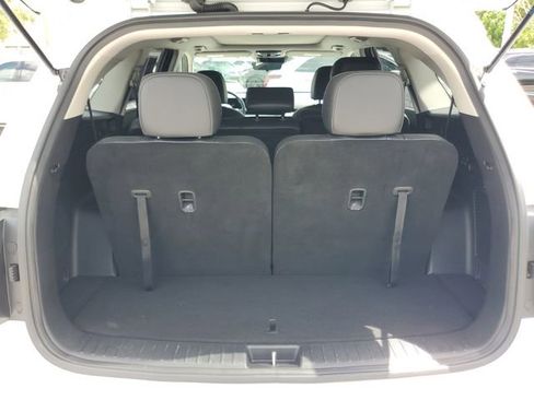 Used 2024 Kia Sorento S w/ Panoramic Sunroof Package FWD image 8
