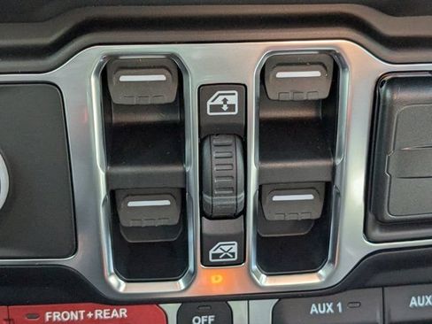 New 2026 Jeep Gladiator Rubicon w/ Safety Group AWD/4WD image 23