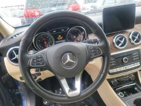 Used 2019 Mercedes-Benz GLA 250 4MATIC image 10