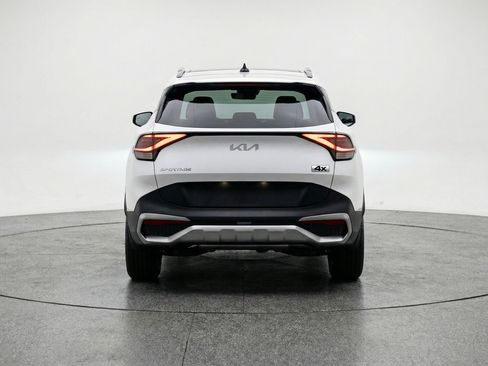 Used 2025 Kia Sportage LX image 7