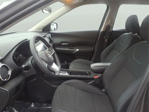 Used 2021 Nissan Kicks SV FWD image 15
