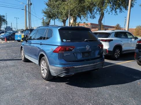 Used 2018 Volkswagen Tiguan SE w/ Panoramic Sunroof Package image 4