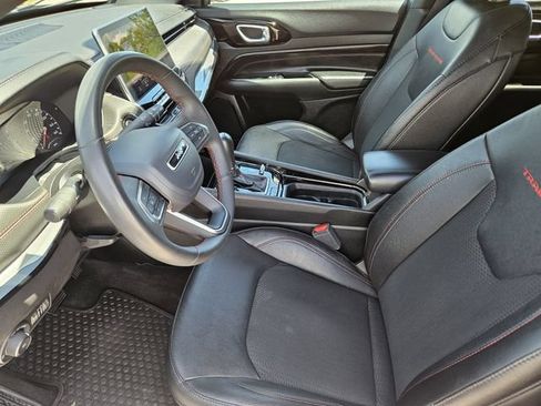 Used 2024 Jeep Compass Trailhawk AWD/4WD image 14