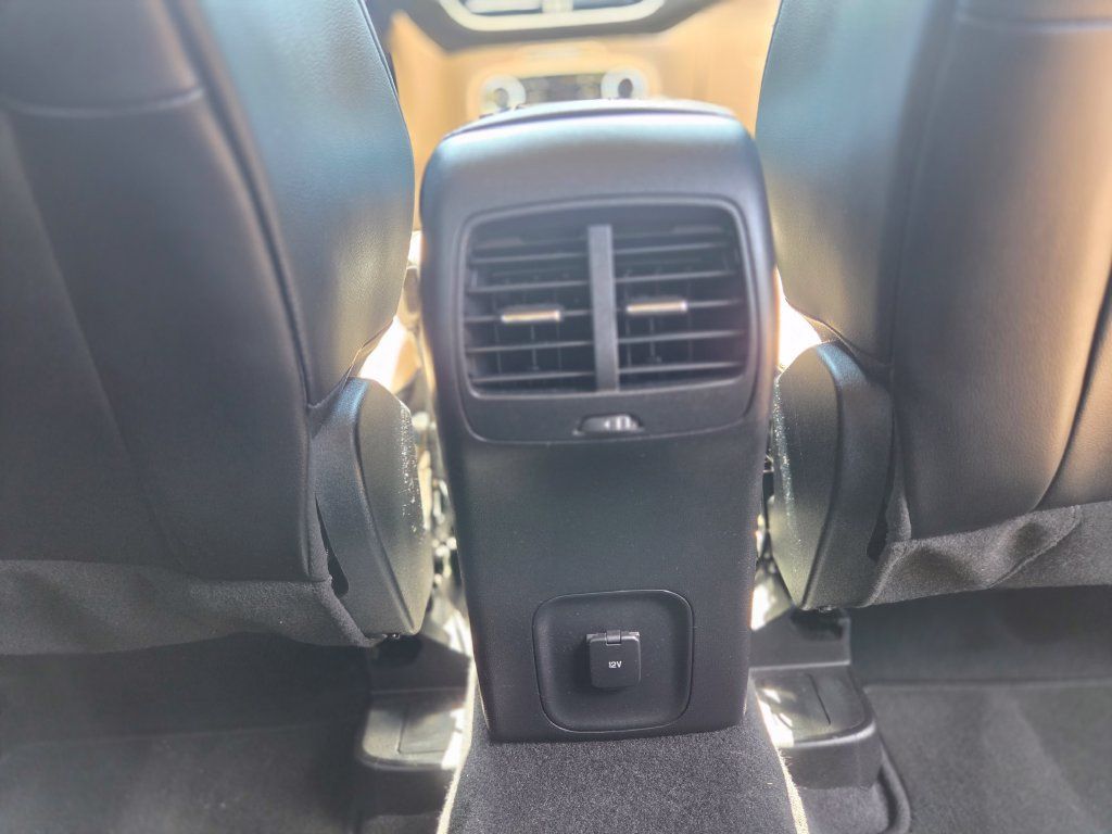 Certified 2020 Ford Escape SEL FWD image 12