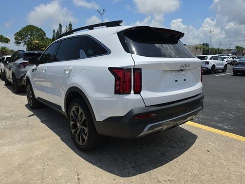 Certified 2023 Kia Sorento SX Prestige AWD/4WD image 13