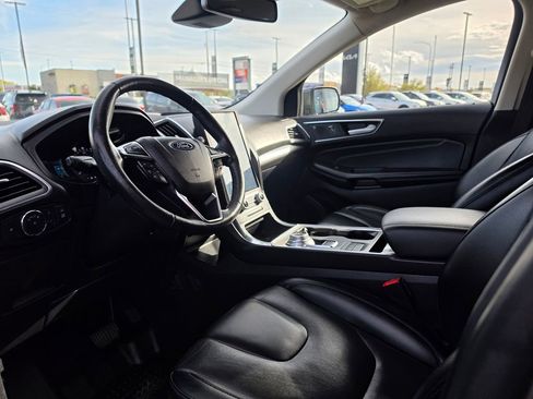 Used 2022 Ford Edge Titanium AWD/4WD image 9