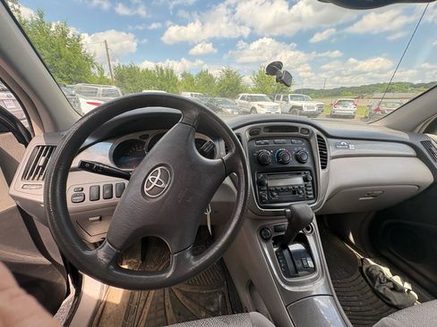 Used 2003 Toyota Highlander 4WD V6 image 11