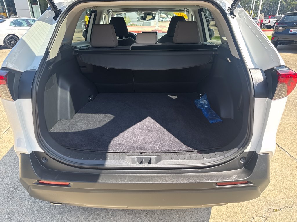 Certified 2023 Toyota RAV4 XLE w/ Convenience Package FWD image 32