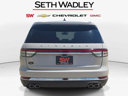 Used 2023 Lincoln Aviator Reserve w/ Elements Package Plus RWD image 6