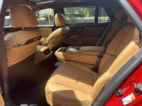 Used 2024 Lexus LS 500h AWD w/ Luxury Package image 27