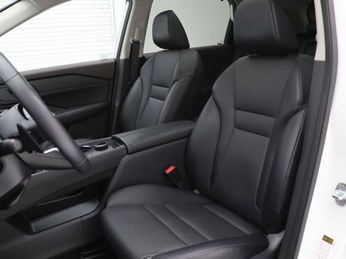 Used 2023 Nissan Rogue SV w/ SV Premium Package image 16