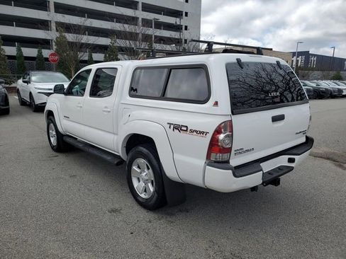 Used 2015 Toyota Tacoma PreRunner w/ TRD Sport Package image 8