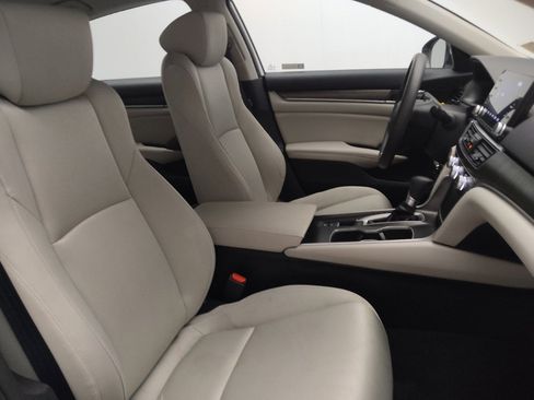 Used 2019 Honda Accord LX image 21