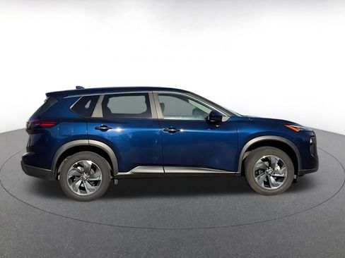 Used 2025 Nissan Rogue SV image 16