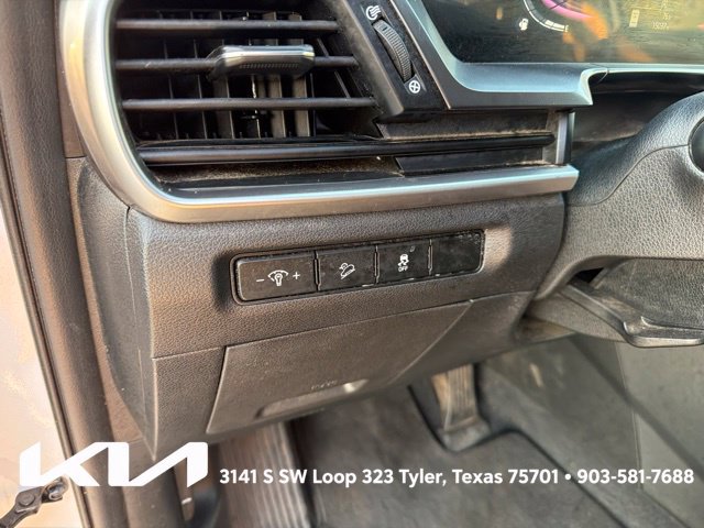 Certified 2024 Kia Telluride LX FWD image 16