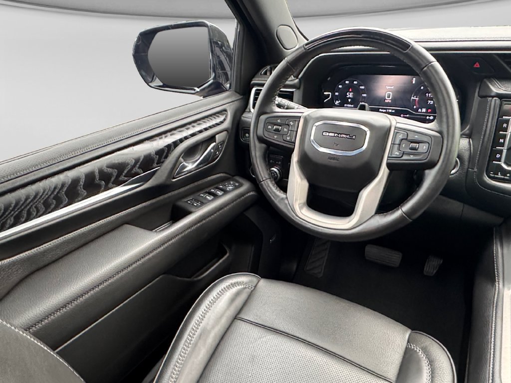 Used 2024 GMC Yukon Denali w/ Advanced Technology Package AWD/4WD image 23
