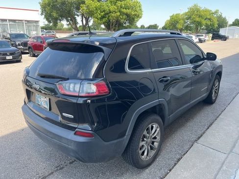 Used 2019 Jeep Cherokee Latitude Plus FWD image 4