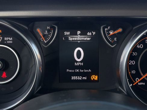 Used 2021 Jeep Gladiator Sport image 15