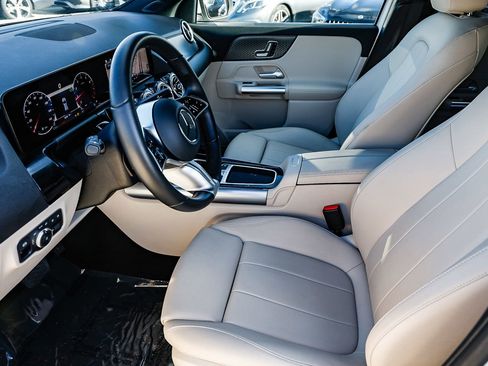 Certified 2025 Mercedes-Benz GLA 250 4MATIC image 15