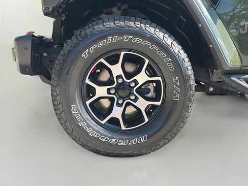 Used 2021 Jeep Wrangler Unlimited Rubicon AWD/4WD image 41