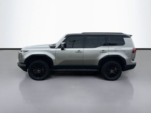 Used 2024 Lexus GX 550 w/ Cold Area Package AWD/4WD image 4