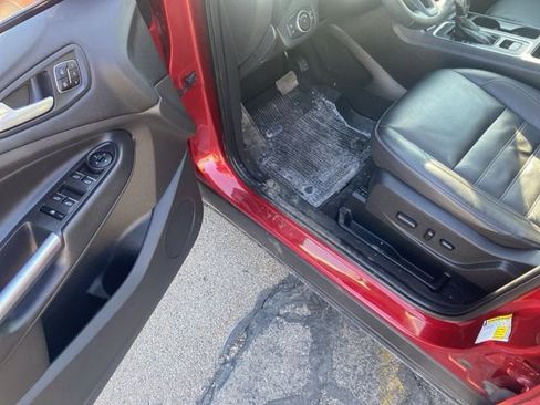 Used 2018 Ford Escape Titanium w/ Ford Safe & Smart Package image 11