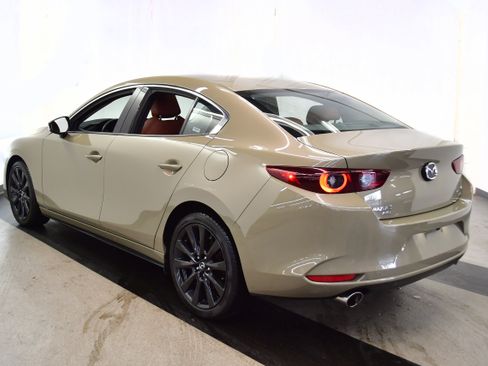 Used 2024 MAZDA MAZDA3 s image 10