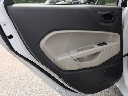 Used 2019 Ford Fiesta SE FWD image 21