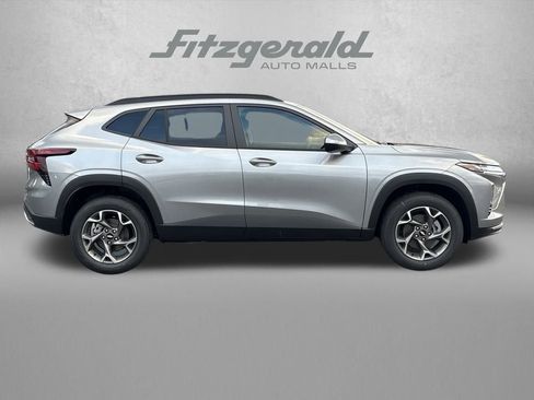 New 2026 Chevrolet Trax LT image 5