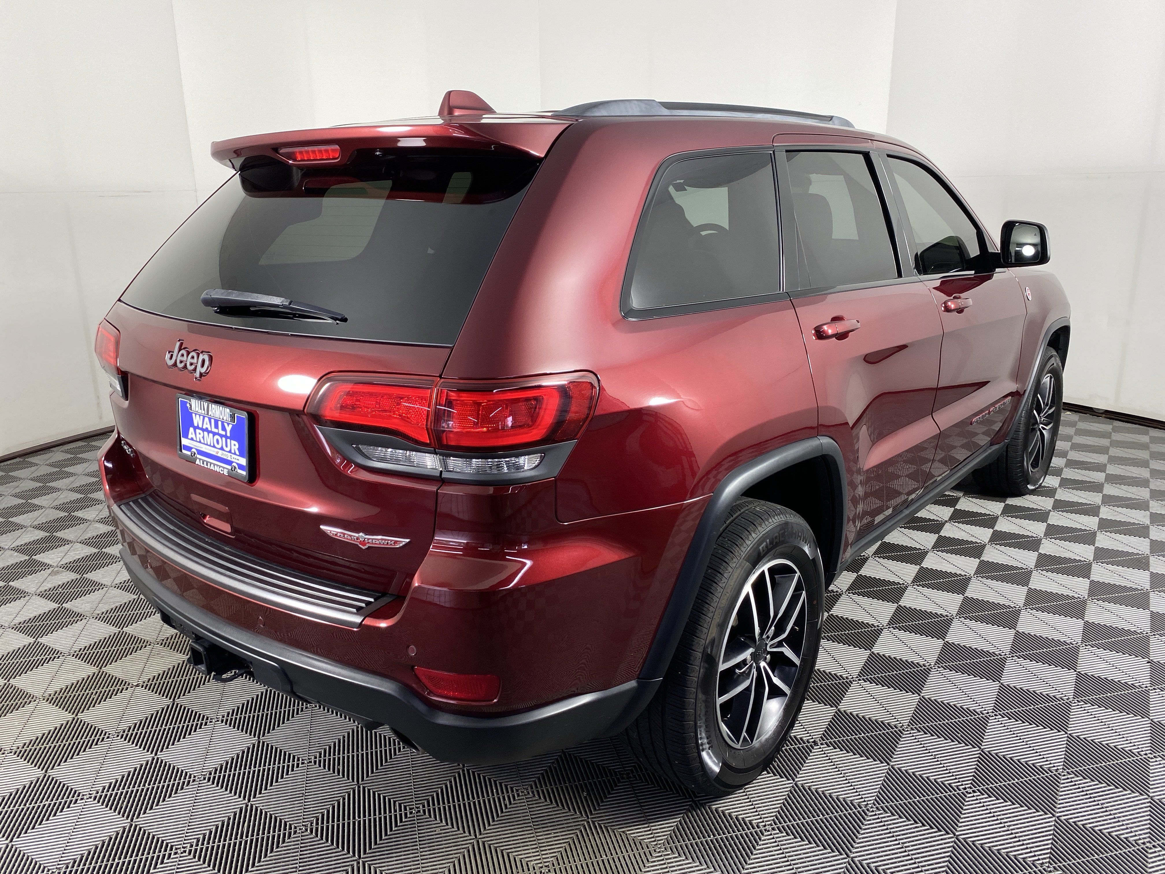 Used 2021 Jeep Grand Cherokee Trailhawk AWD/4WD image 9