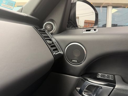 Used 2020 Land Rover Range Rover Sport HSE Dynamic image 12