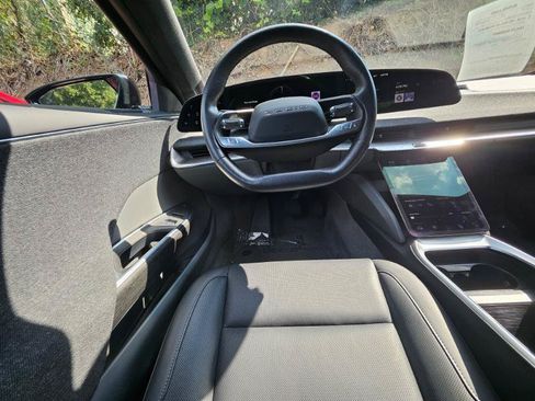 Used 2024 Lucid Air Pure RWD image 3