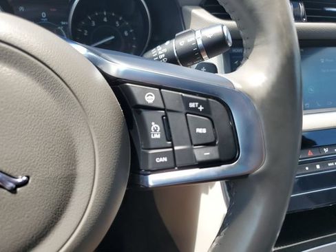 Used 2020 Jaguar XF Prestige AWD/4WD image 22