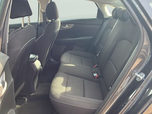 Used 2021 Kia Forte LXS FWD image 23