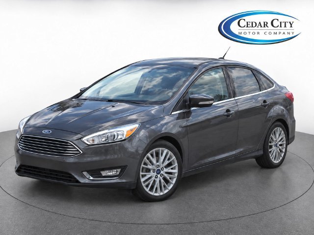 Used 2015 Ford Focus Titanium FWD image 2