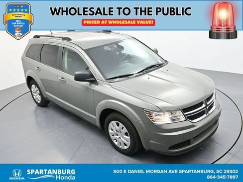 Used 2019 Dodge Journey SE image 28