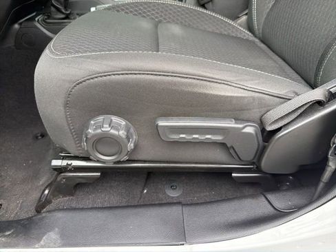 Used 2021 Jeep Wrangler Unlimited Sahara image 9