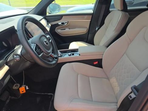 Used 2026 Volvo XC90 B6 Plus AWD/4WD image 4