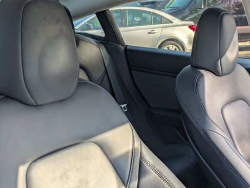 Used 2023 Tesla Model 3 Standard Range image 13