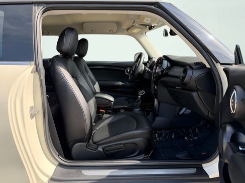 Used 2018 MINI Cooper 2-Door Hardtop FWD image 24