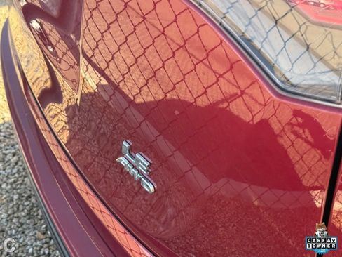 Used 2018 Toyota RAV4 LE w/ Carpet Mat Package AWD/4WD image 9
