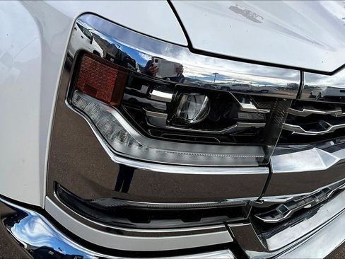 Used 2018 Chevrolet Silverado 1500 LTZ Z71 image 32