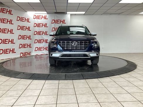 New 2026 Hyundai Venue SEL FWD image 2
