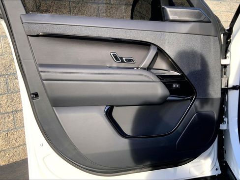 Used 2025 Land Rover Range Rover Sport Dynamic SE image 20