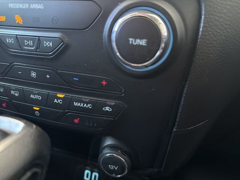 Used 2019 Ford Ranger Lariat w/ Equipment Group 501A Mid image 24