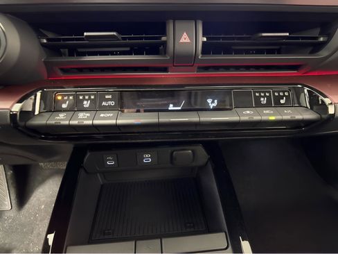 New 2026 Toyota Prius Plug-In Hybrid image 22