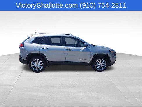 Used 2015 Jeep Cherokee Limited AWD/4WD image 30
