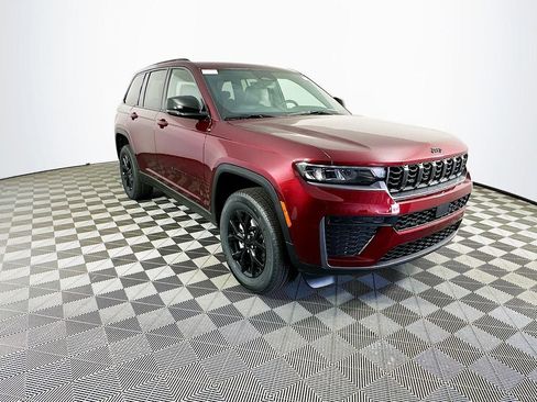 New 2026 Jeep Grand Cherokee Altitude AWD/4WD image 2